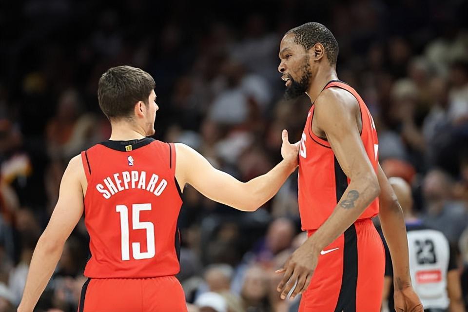 2026世界杯投注官方网站-防守硬度明显提升了！火箭后场新星能否保持这样的侵略性呢？